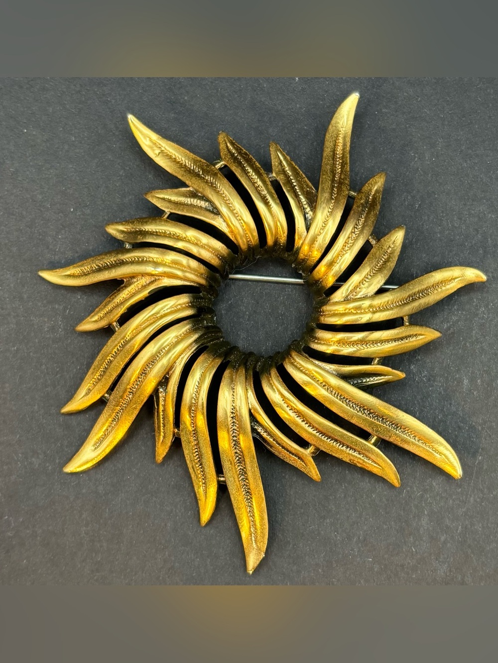 Vintage Tortolani Gold Tone Pinwheel Wreath Brooch MCM Textured Sunburst Pin